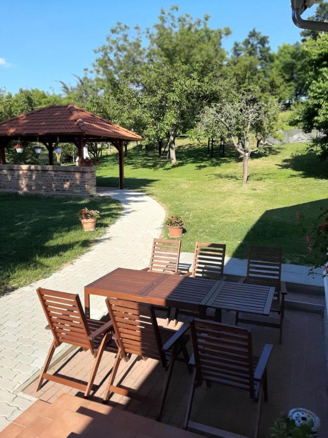 Kondics Apartmanhaz Sárvár Exterior foto