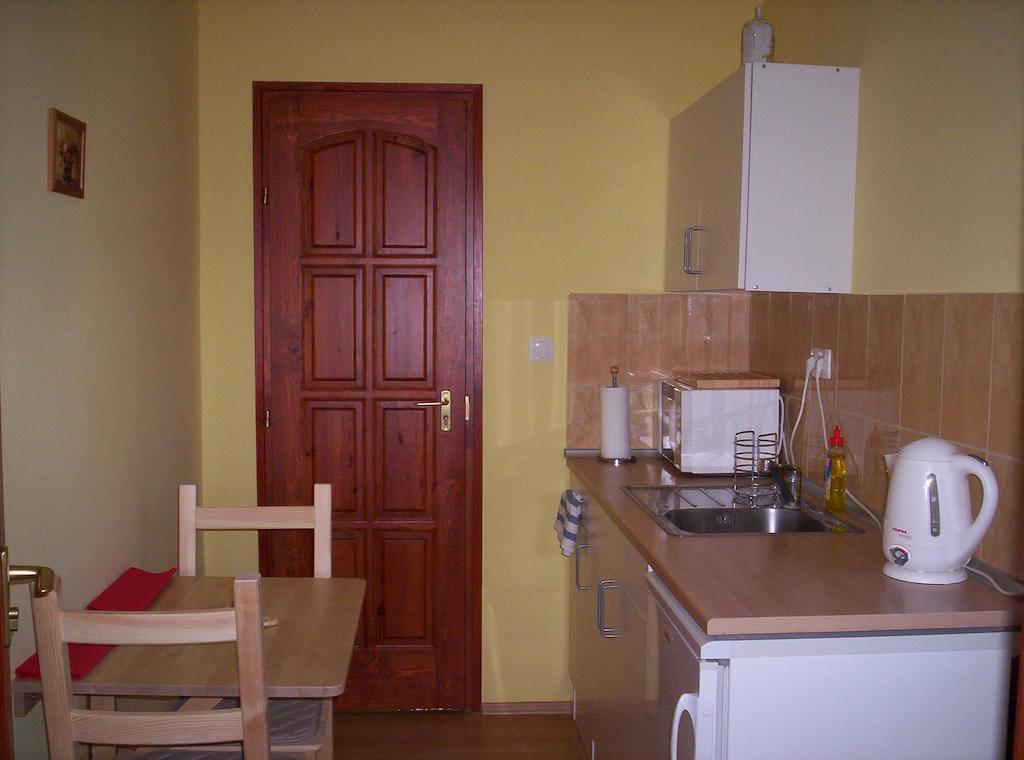 Kondics Apartmanhaz Sárvár Exterior foto