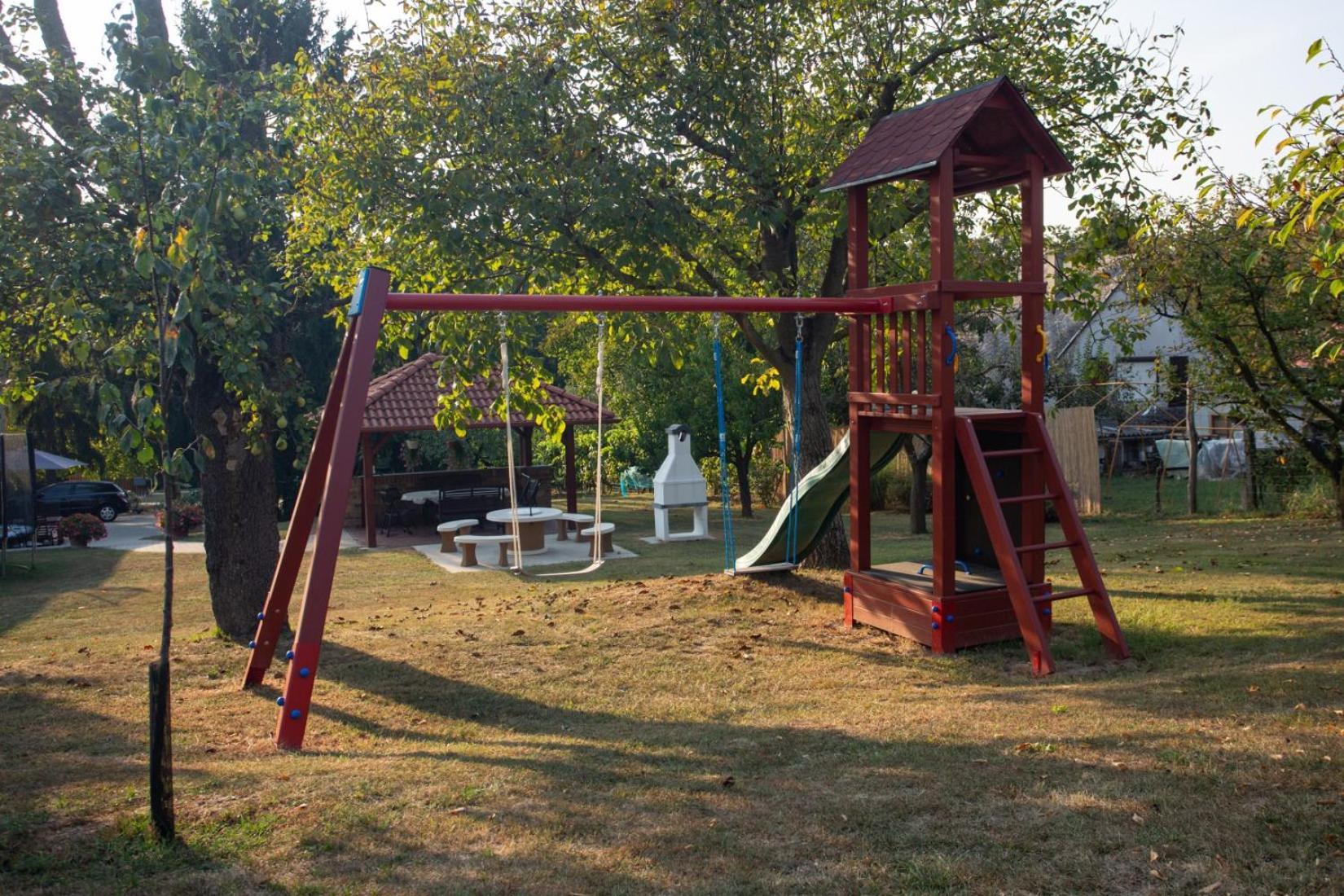 Kondics Apartmanhaz Sárvár Exterior foto