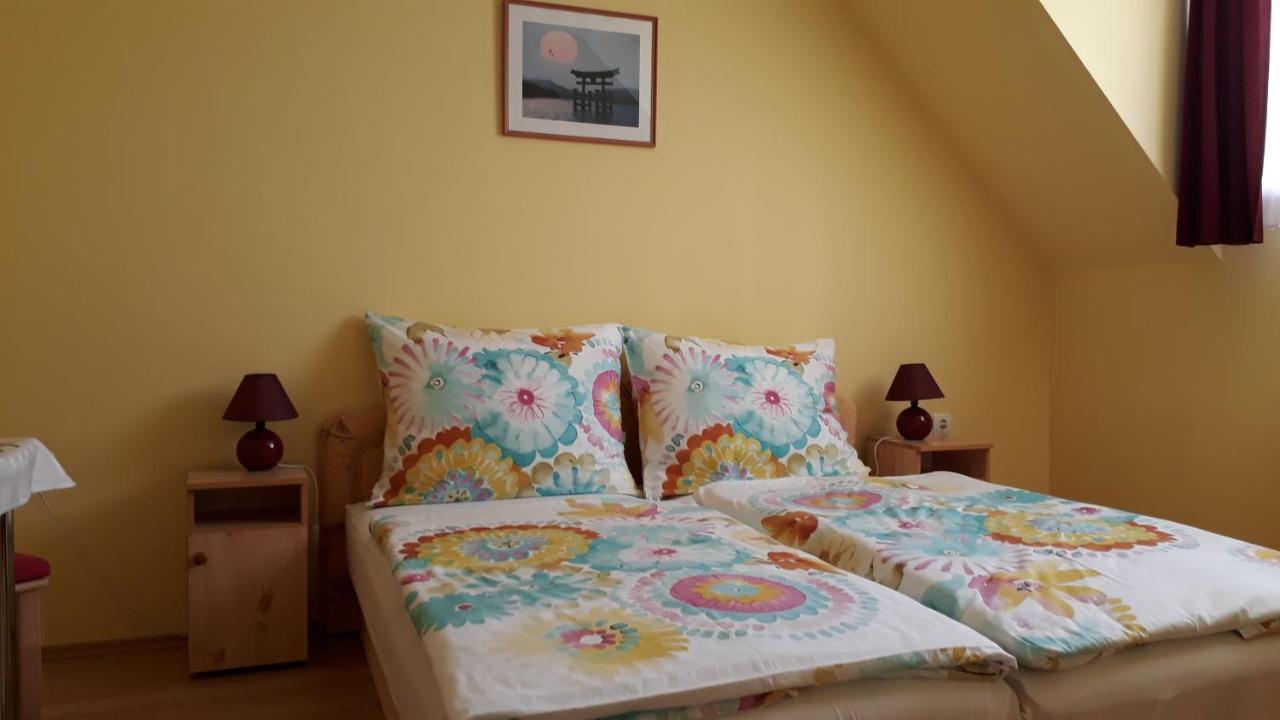 Kondics Apartmanhaz Sárvár Exterior foto