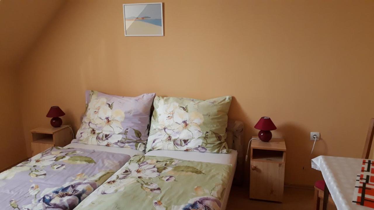 Kondics Apartmanhaz Sárvár Exterior foto